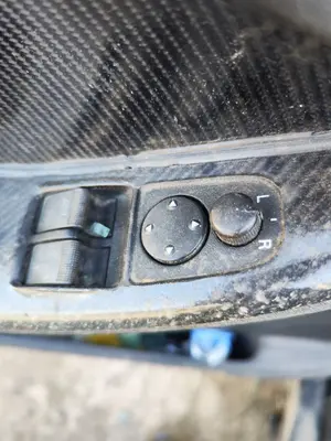 Foto de MANDO ELEVALUNAS DELANTERO IZQUIERDO AUDI A3 (8L) 1.6  (102 CV / 75 KW)