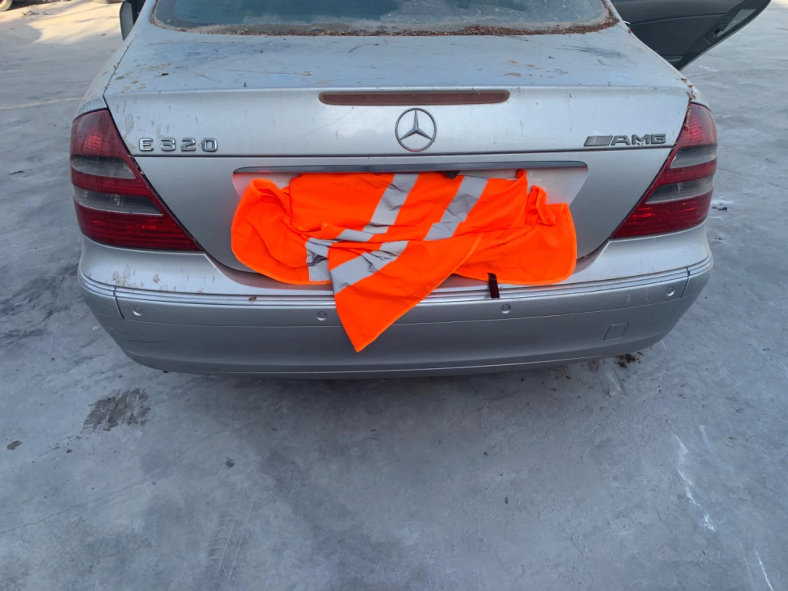 Foto de REFUERZO PARAGOLPES TRASERO MERCEDES-BENZ CLASE E (BM 211) BERLINA 2.7 CDI CAT (177 CV / 130 KW)