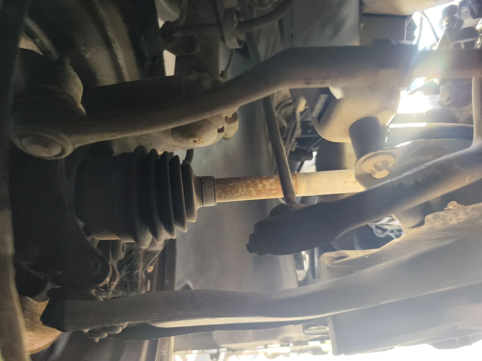 Foto de TRANSMISION DELANTERA IZQUIERDA PEUGEOT 207 1.4 (73 CV / 54 KW) referencia 3272KW