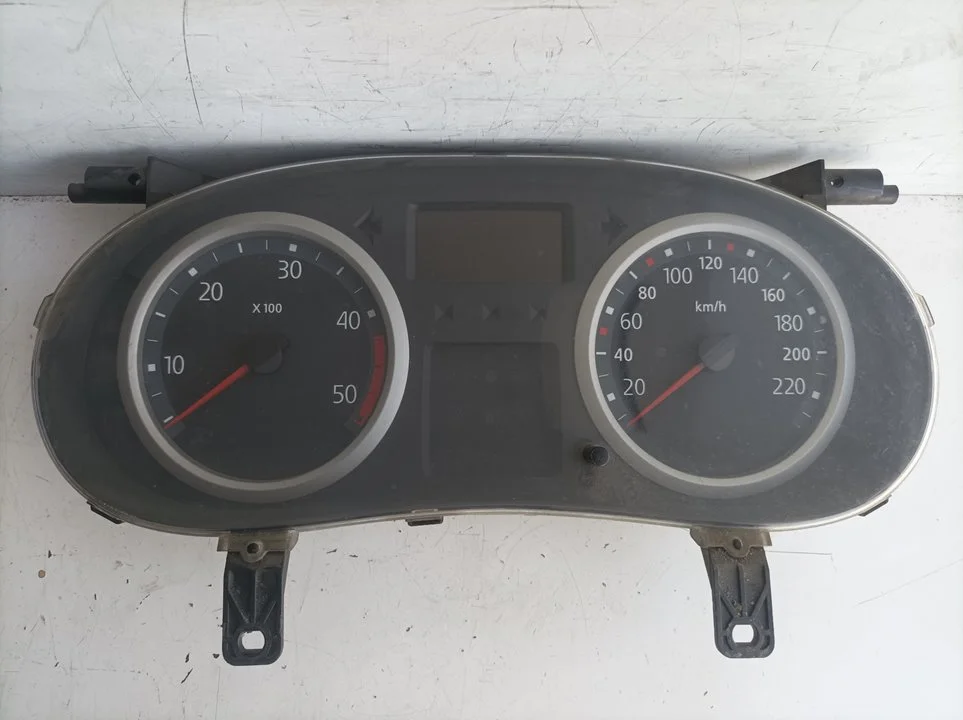 Foto de CUADRO INSTRUMENTOS RENAULT CLIO II FASE II (B/CB0) 1.5 dCi Diesel (82 CV / 60 KW) referencia P8200276533