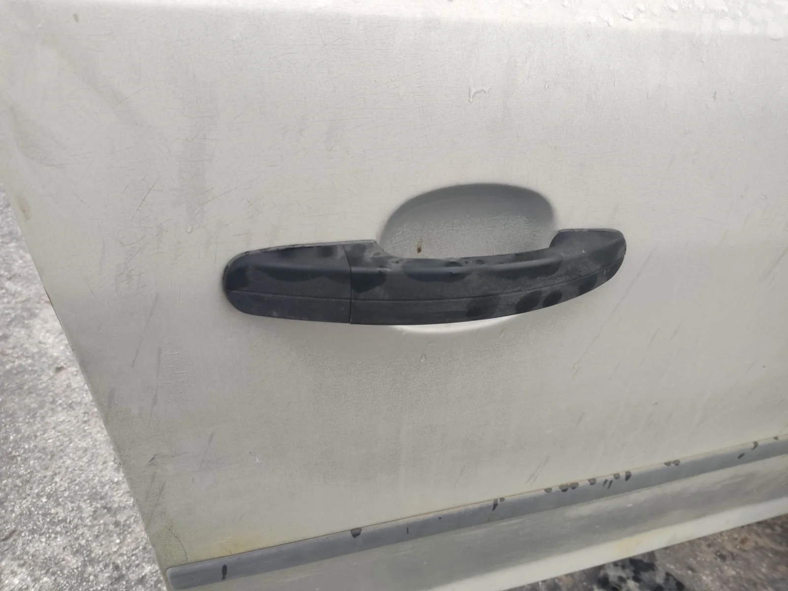 Foto de MANETA EXTERIOR DELANTERA DERECHA FORD FOCUS BERLINA (CAP) 1.8 Flexifuel CAT (125 CV / 92 KW) referencia 1305822