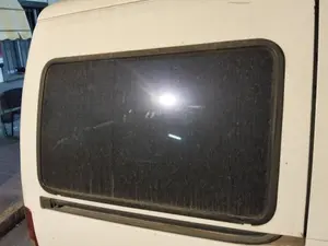 Foto de LUNA CUSTODIA TRASERA DERECHA PEUGEOT EXPERT FURGÓN COMFORT (1995)