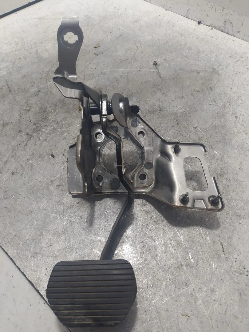 Foto de PEDAL FRENO CITROEN C4 PICASSO 1.6 HDi FAP (112 CV / 82 KW) referencia 09227111J