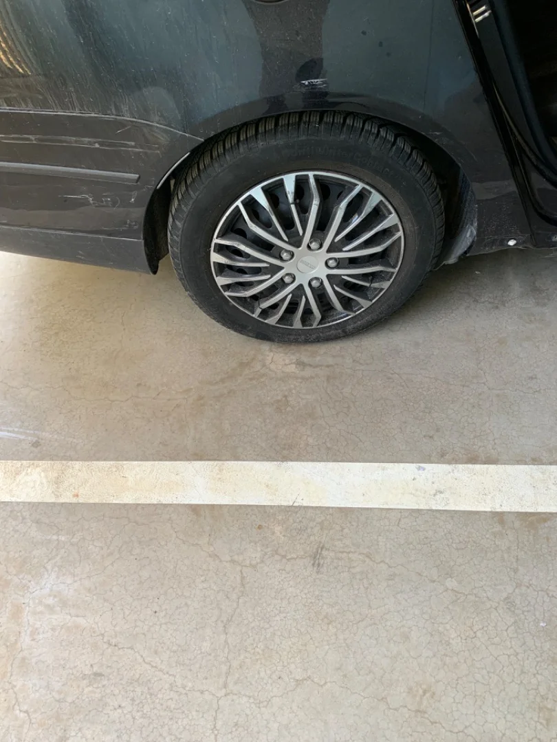 Foto de MANGUETA TRASERA DERECHA VOLKSWAGEN PASSAT VARIANT (3C5) 2.0 TDI (140 CV / 103 KW)