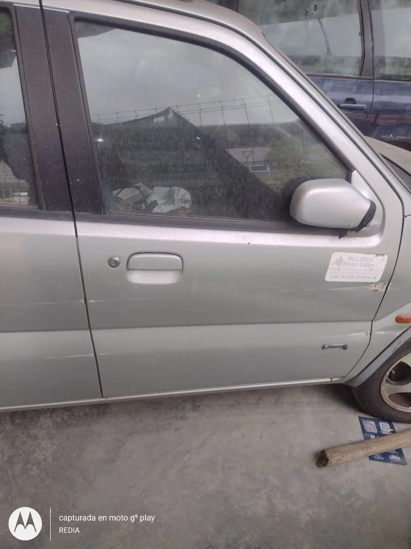 Foto de PUERTA DELANTERA DERECHA SUZUKI IGNIS (RG/FH) 1.3 CAT (83 CV / 61 KW)