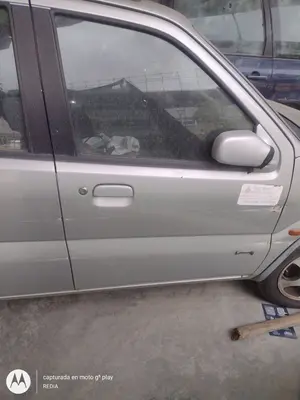 Foto de PUERTA DELANTERA DERECHA SUZUKI IGNIS (RG/FH) 1.3 CAT (83 CV / 61 KW)