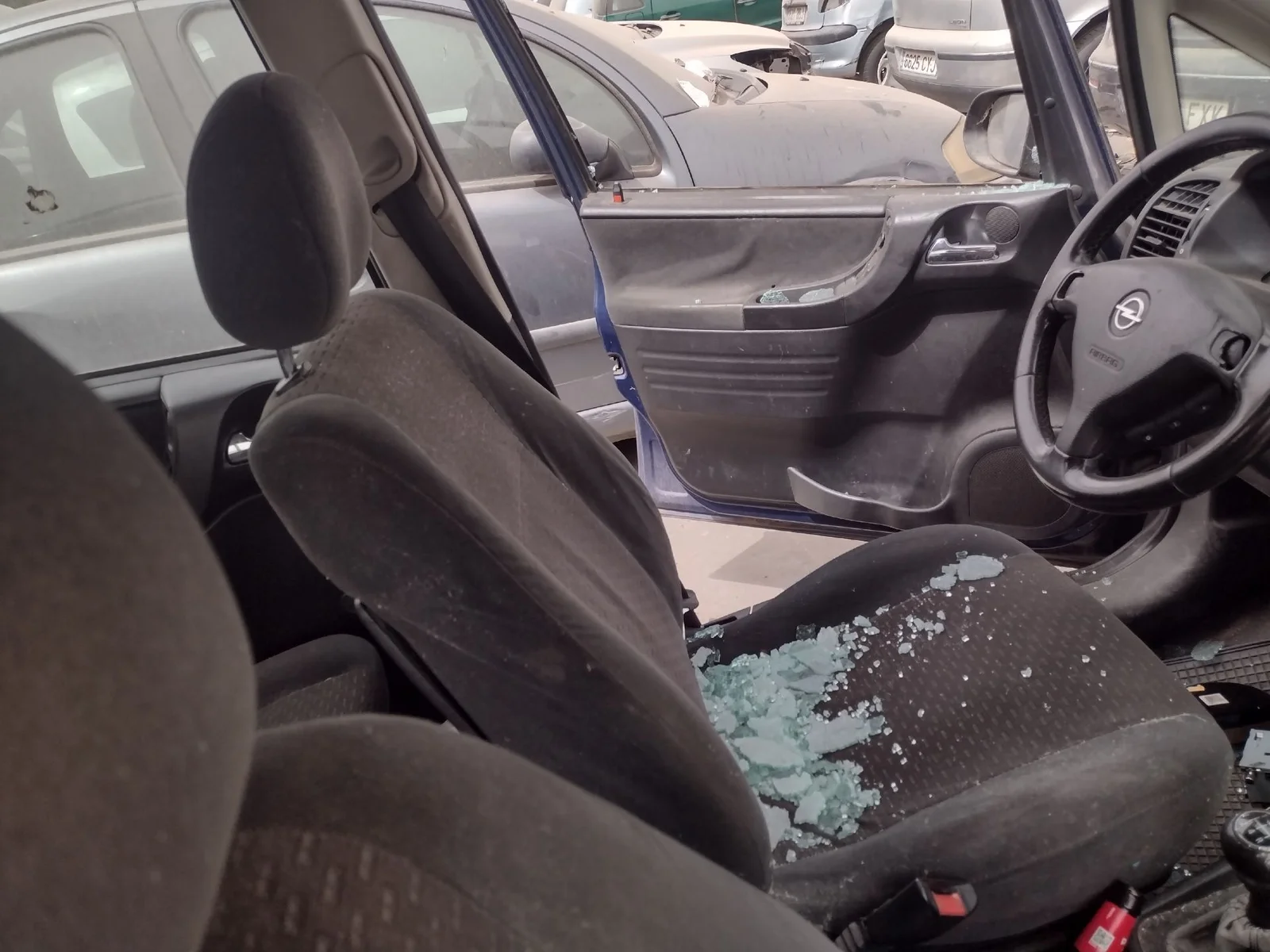 Foto de CINTURON SEGURIDAD DELANTERO IZQUIERDO OPEL ZAFIRA A 2.0 DTI (101 CV / 74 KW) referencia 13120725