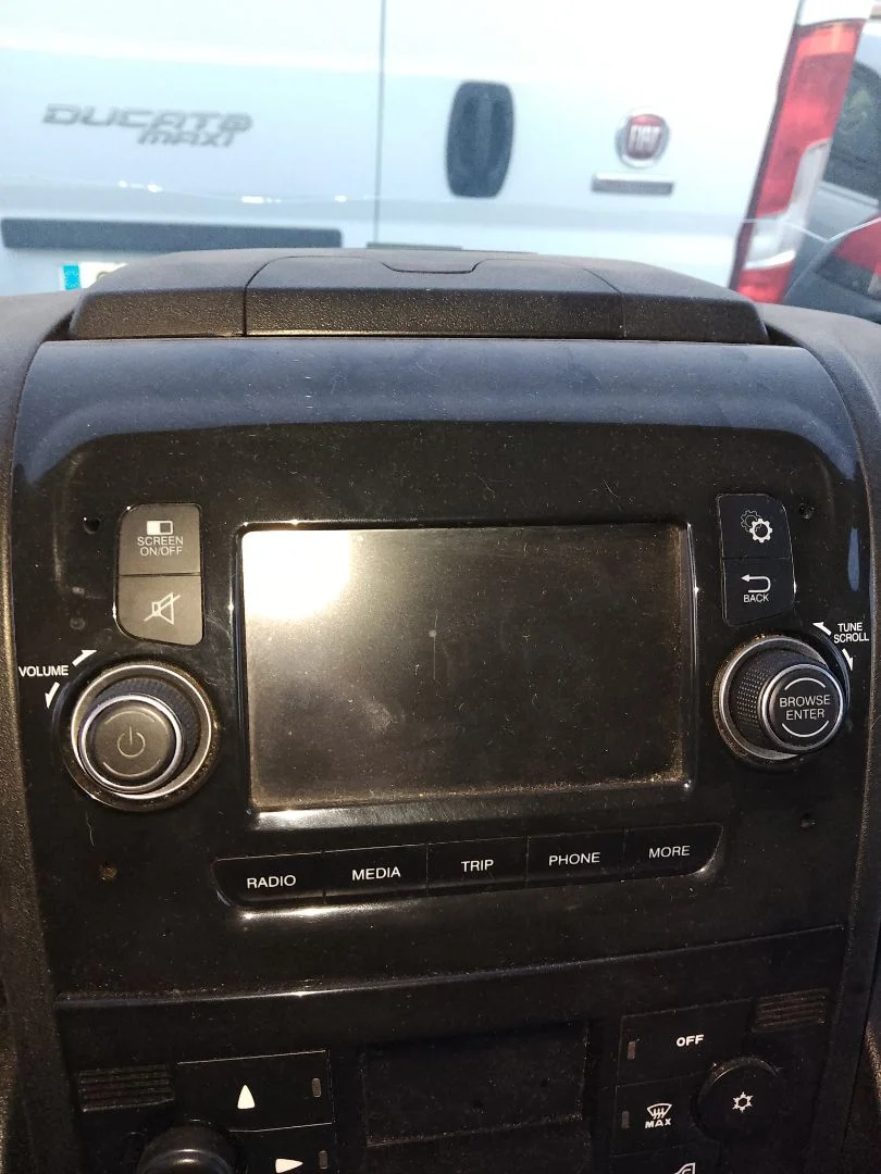 Foto de SISTEMA AUDIO / RADIO CD FIAT DUCATO 3 MAXI FURGÓN TS 35 (295) 2.3 JTD CAT (131 CV / 96 KW) referencia 735656058