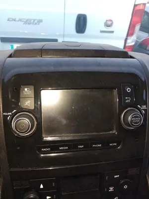 Foto de SISTEMA AUDIO / RADIO CD FIAT DUCATO 3 MAXI FURGÓN TS 35 (295) 2.3 JTD CAT (131 CV / 96 KW) referencia 735656058