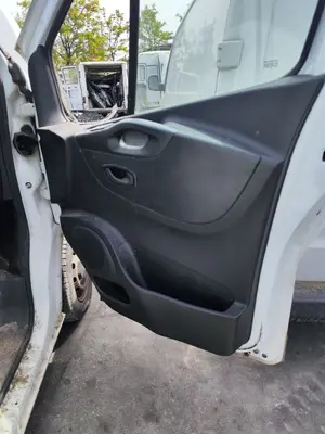 Foto de GUARNECIDO PUERTA DELANTERA DERECHA FIAT TALENTO FURGÓN (296) 2.0 Turbodiesel Ecojet (119 CV / 88 KW) referencia 6000620004