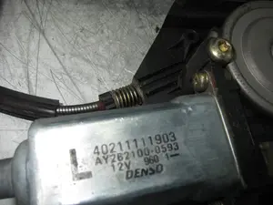 Foto de ELEVALUNAS TRASERO IZQUIERDO CHRYSLER PT CRUISER 2.0 16V CAT (141 CV / 104 KW) referencia 40211111903 foto 4