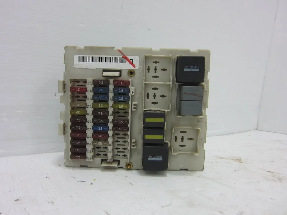 Foto de CAJA RELES / FUSIBLES FORD FOCUS BERLINA (CAK) 1.8 TDCi CAT (101 CV / 74 KW) referencia 518274204