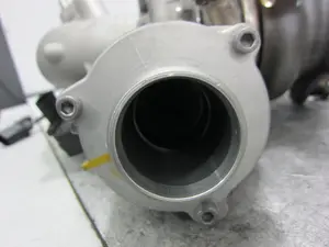 Foto de TURBOCOMPRESOR PORSCHE MACAN (95BA) referencia 06L145874E foto 11