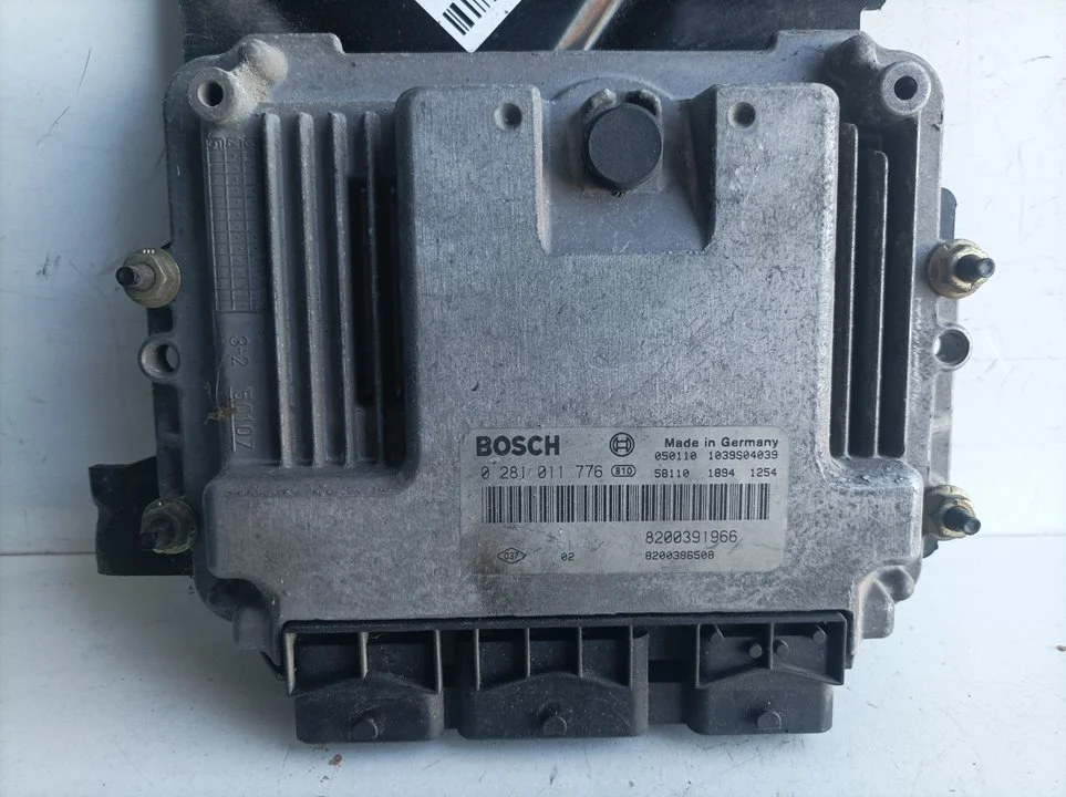 Foto de CENTRALITA MOTOR UCE RENAULT SCENIC II (JM) 1.9 dCi Diesel (120 CV / 88 KW) referencia 0281011776