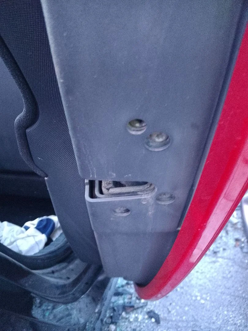 Foto de CERRADURA PUERTA TRASERA DERECHA SMART FORFOUR 1.5 CDI CAT (68 CV / 50 KW)