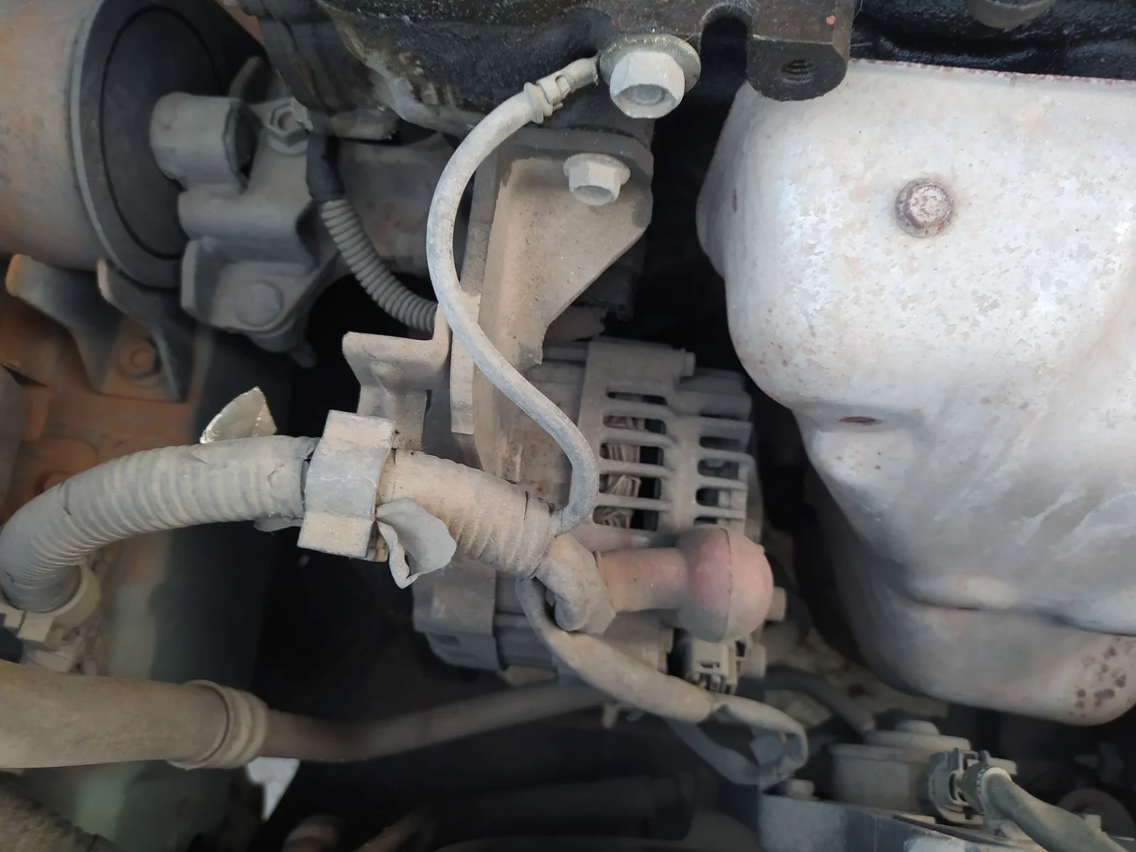 Foto de TUBOS AIRE ACONDICIONADO NISSAN ALMERA TINO (V10M) 1.8 16V CAT (114 CV / 84 KW)