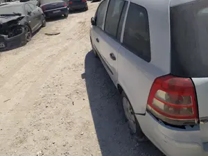 Foto de PUENTE TRASERO OPEL ZAFIRA B 1.9 CDTI (120 CV / 88 KW) referencia 93184248