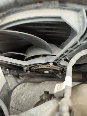 Foto de ELECTROVENTILADOR RADIADOR AIRE ACONDICIONADO OPEL CORSA C 1.2 16V CAT (Z 12 XEP / LB4) (80 CV / 59 KW)