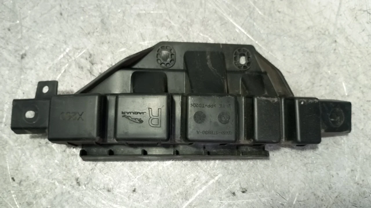 Foto de SOPORTE PARAGOLPES TRASERO JAGUAR XF 2.0 Diesel CAT (163 CV / 120 KW) referencia GX6317B930A