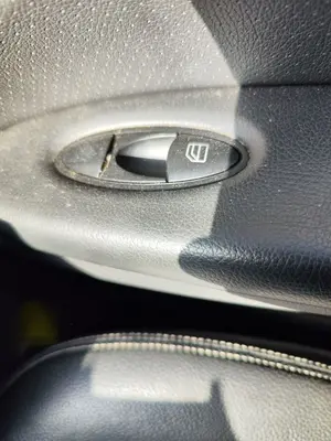 Foto de MANDO ELEVALUNAS DELANTERO DERECHO MERCEDES-BENZ CLASE E (BM 211) BERLINA 3.0 CDI CAT (190 CV / 140 KW)