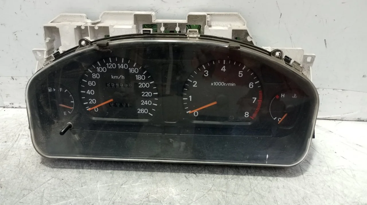 Foto de CUADRO INSTRUMENTOS MITSUBISHI GALANT BERLINA (E50) 2.5 V6 CAT (170 CV / 125 KW) referencia MR381824