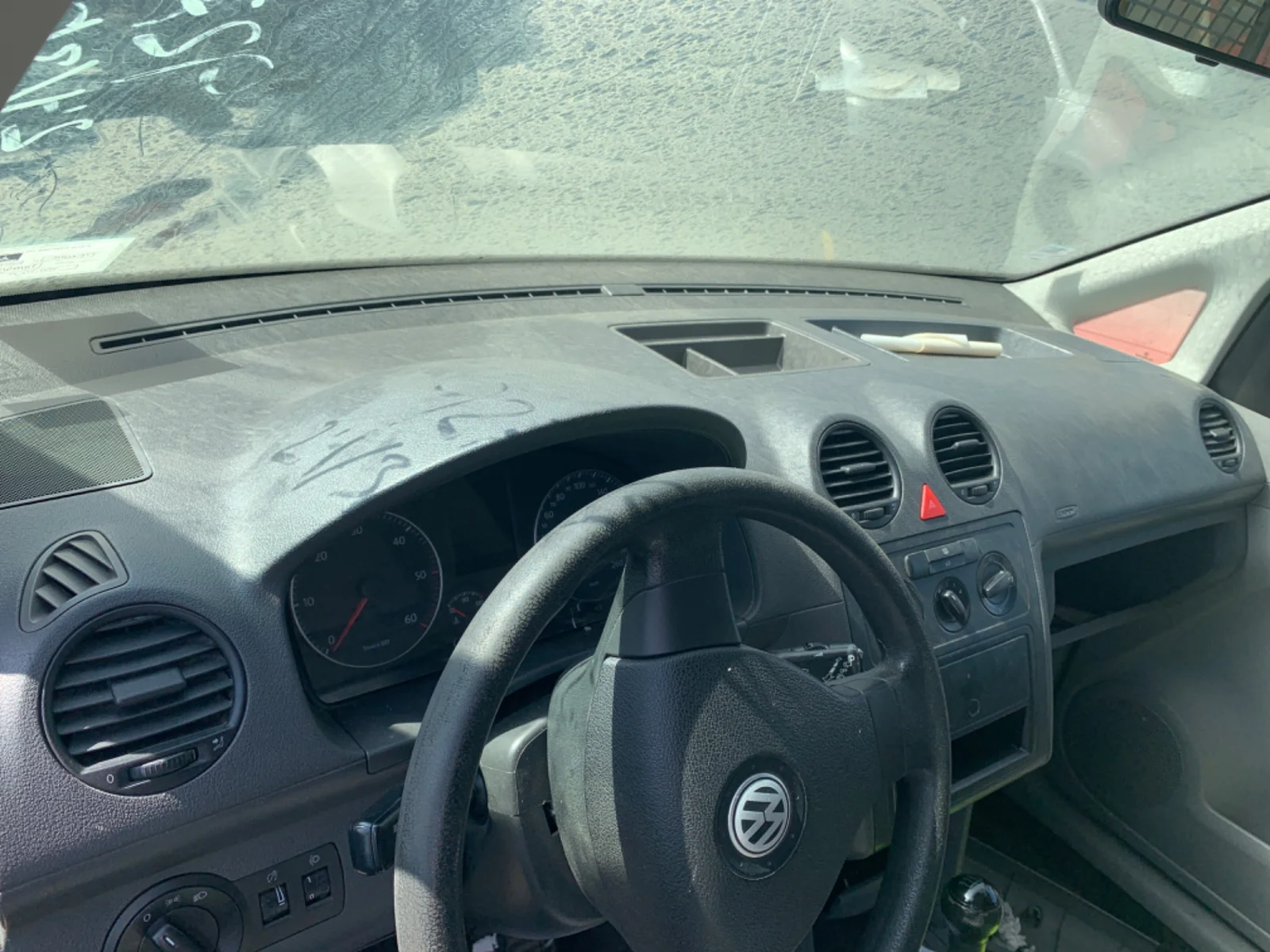 Foto de SALPICADERO VOLKSWAGEN CADDY (2K)(02.2004) 2.0 SDI (69 CV / 51 KW) referencia 2K5857003AMFKZ