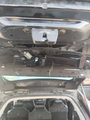 Foto de CERRADURA MALETERO / PORTON CITROEN GRAND C4 PICASSO 1.6 16V HDi FAP (109 CV / 80 KW) referencia 8719G5