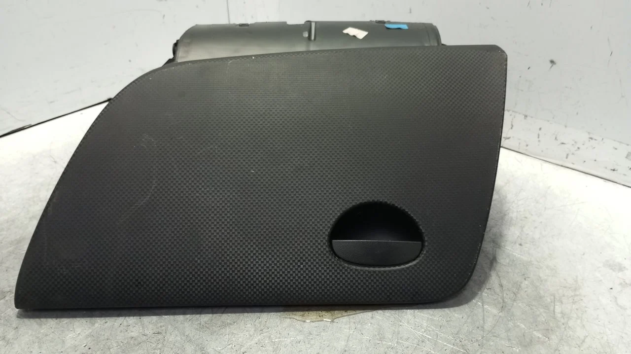 Foto de GUANTERA SEAT TOLEDO (5P2) 1.9 TDI (105 CV / 77 KW) referencia 5P1857103