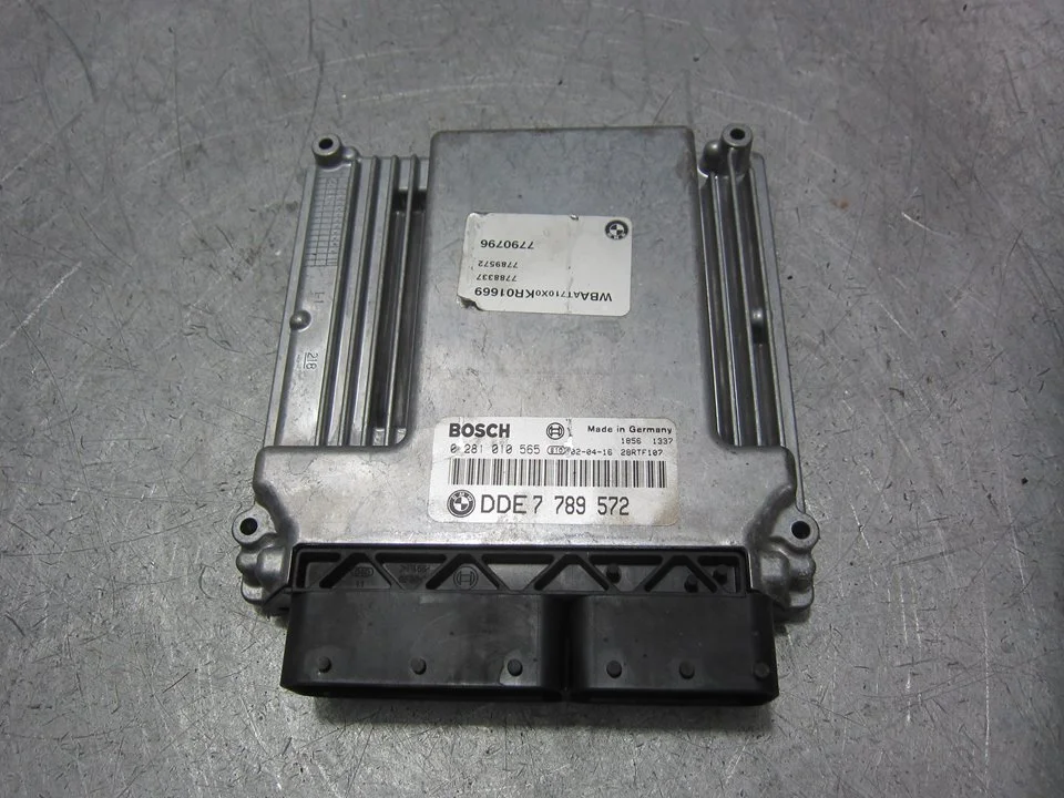 Foto de CENTRALITA MOTOR UCE BMW SERIE 7 (E65/E66) 3.0 Turbodiesel CAT (218 CV / 160 KW) referencia DDE7789572