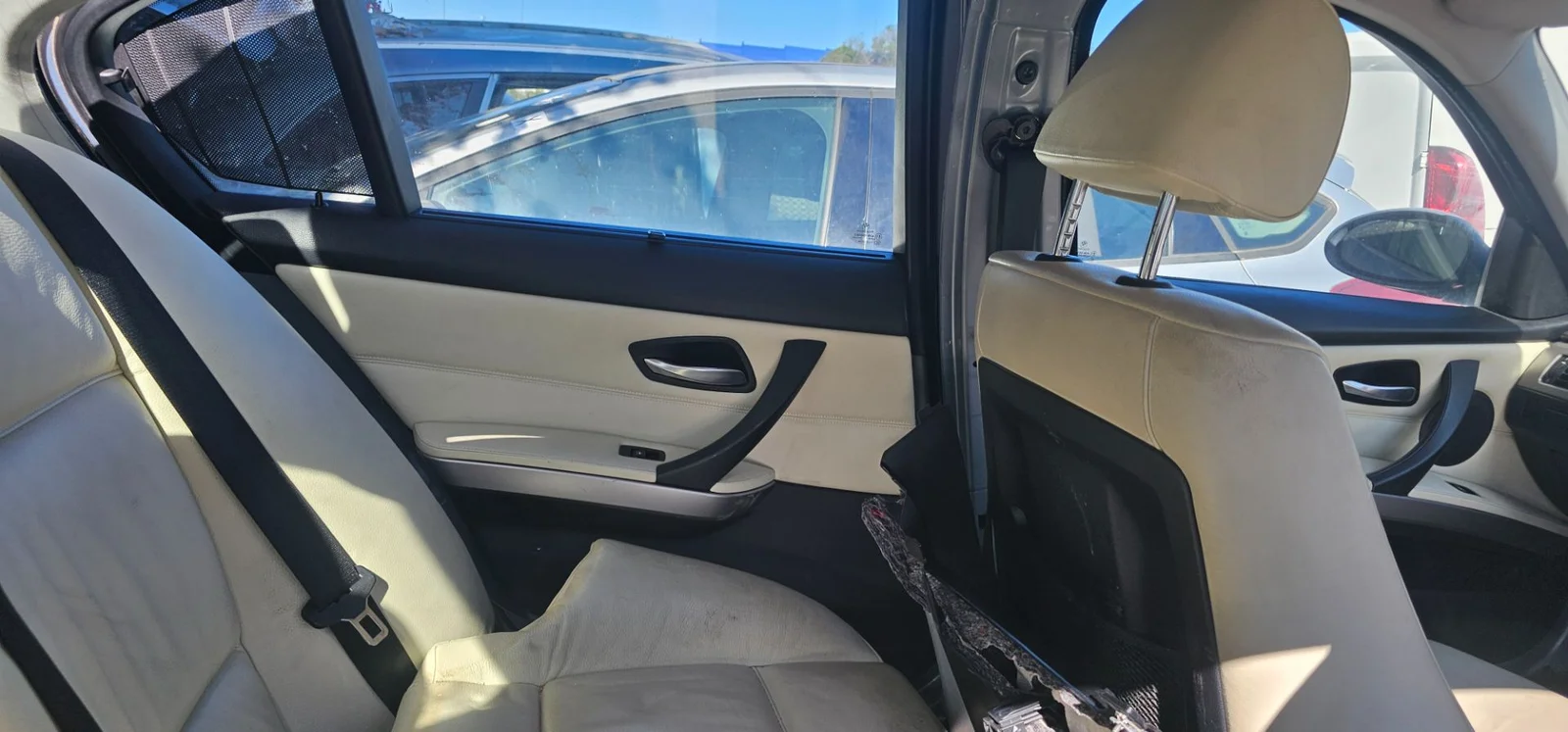 Foto de MANETA INTERIOR TRASERA IZQUIERDA BMW SERIE 3 BERLINA (E90) 2.0 CAT (129 CV / 95 KW)