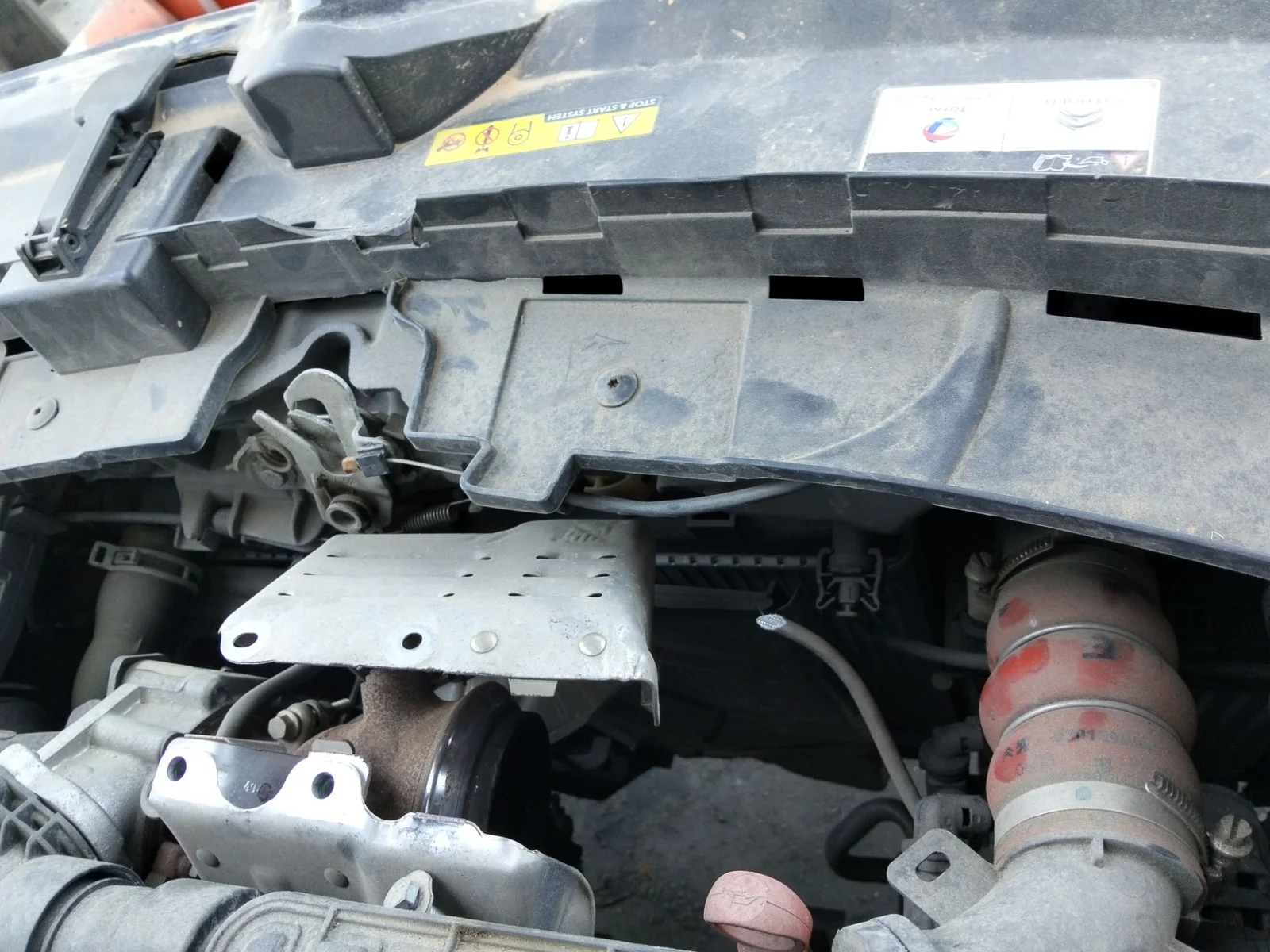 Foto de ELECTROVENTILADOR CITROEN C4 CACTUS 1.2 12V VTi (82 CV / 60 KW) referencia 1253H4
