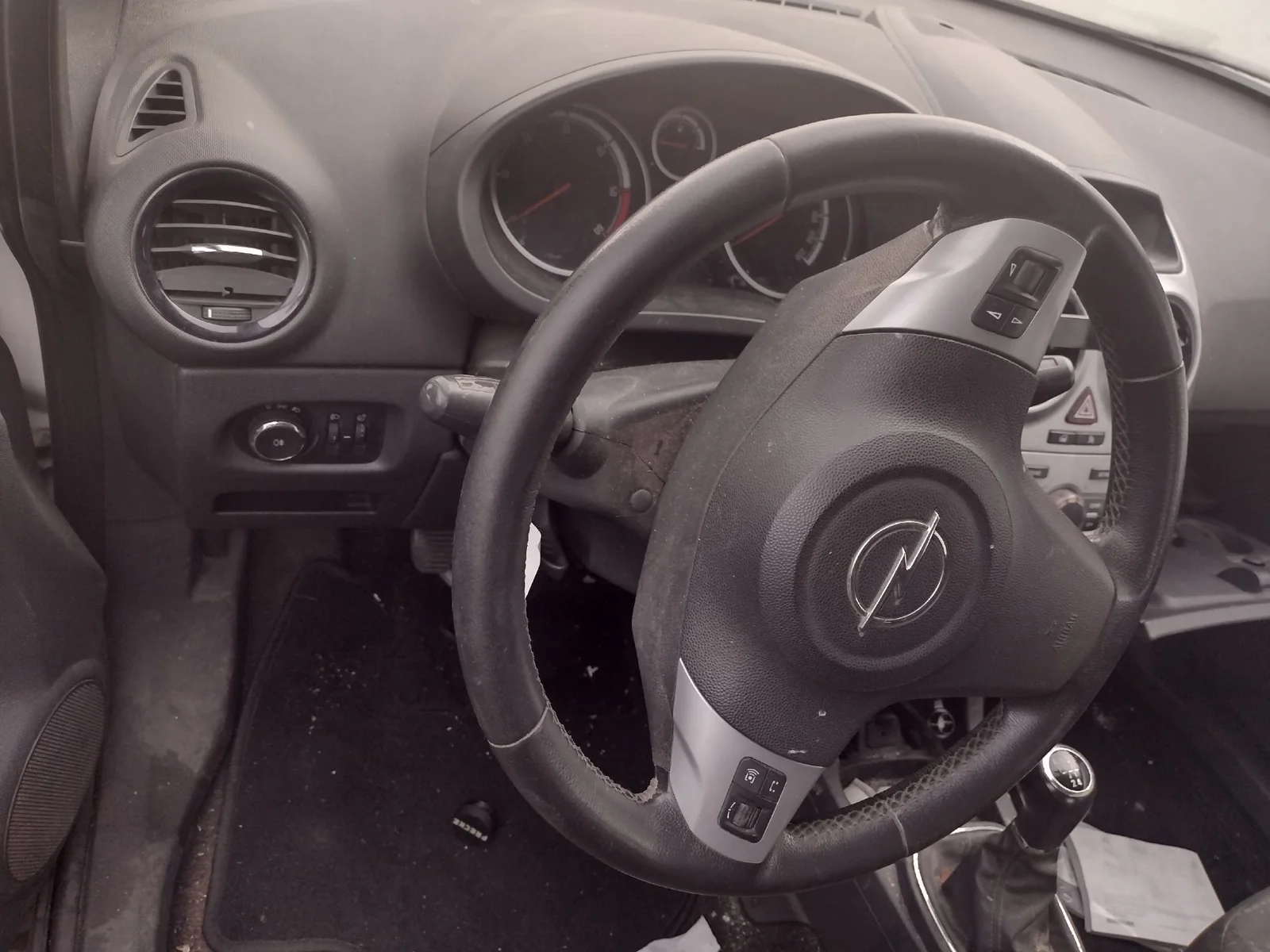 Foto de COLUMNA DIRECCION OPEL CORSA D 1.3 16V CDTI (75 CV / 55 KW)
