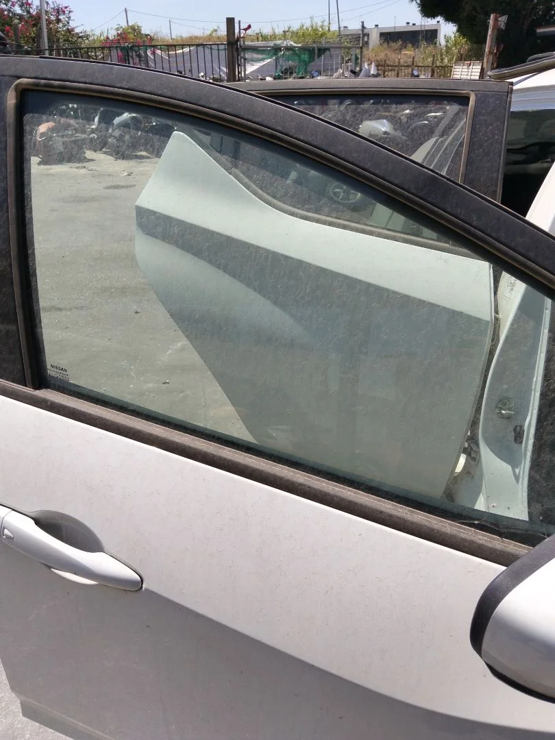 Foto de LUNA DELANTERA DERECHA NISSAN MICRA (K14) 1.0 12V CAT (71 CV / 52 KW) referencia 803005FA0A