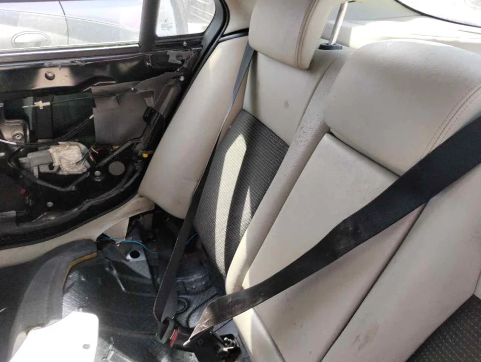 Foto de CINTURON SEGURIDAD TRASERO DERECHO SAAB 9-3 BERLINA 1.9 TiD CAT (150 CV / 110 KW) referencia 12757686
