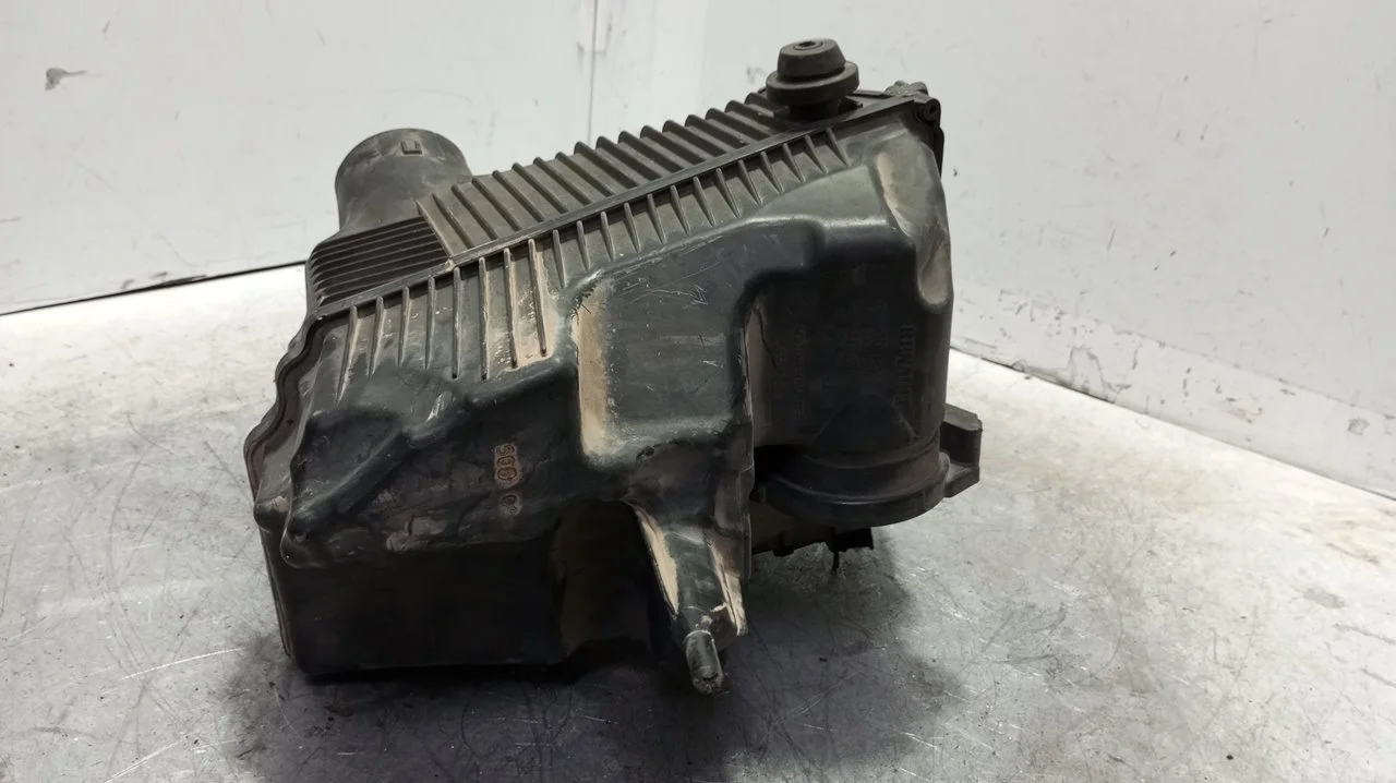 Foto de CAJA FILTRO AIRE RENAULT SCENIC II 1.5 dCi Diesel (101 CV / 74 KW) referencia 8200378882