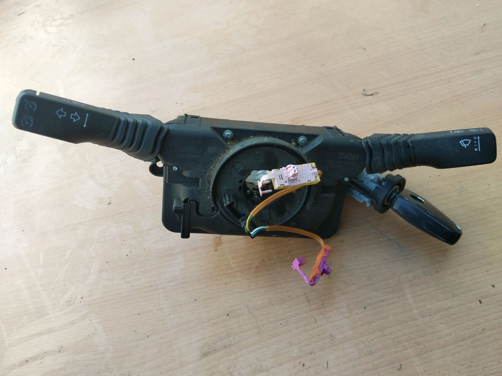 Foto de MANDO MULTIFUNCION OPEL ZAFIRA B 1.9 CDTI (120 CV / 88 KW) referencia 13250224