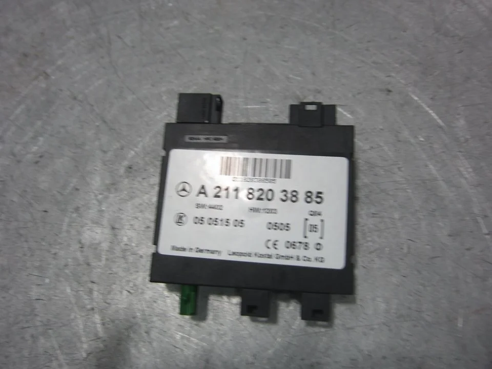 Foto de MODULO ELECTRONICO MERCEDES-BENZ CLS (BM 219) 5.0 V8 24V CAT (306 CV / 225 KW) referencia A2118203885
