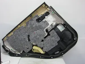 Foto de GUARNECIDO PUERTA TRASERA DERECHA LEXUS RX (GGL1/GYL1) 3.5 V6 24V CAT (249 CV / 183 KW) referencia 1A03210435 foto 3