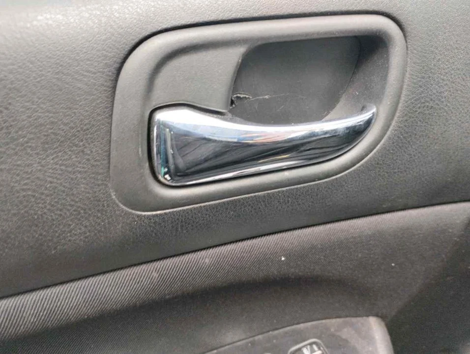 Foto de MANETA INTERIOR DELANTERA IZQUIERDA HONDA ACCORD BERLINA (CL/CN) 2.0 VTEC CAT (155 CV / 114 KW)