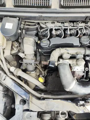 Foto de MOTOR COMPLETO FORD FOCUS C-MAX (CAP)(2003) 1.6 TDCi CAT (109 CV / 80 KW) referencia G8DA