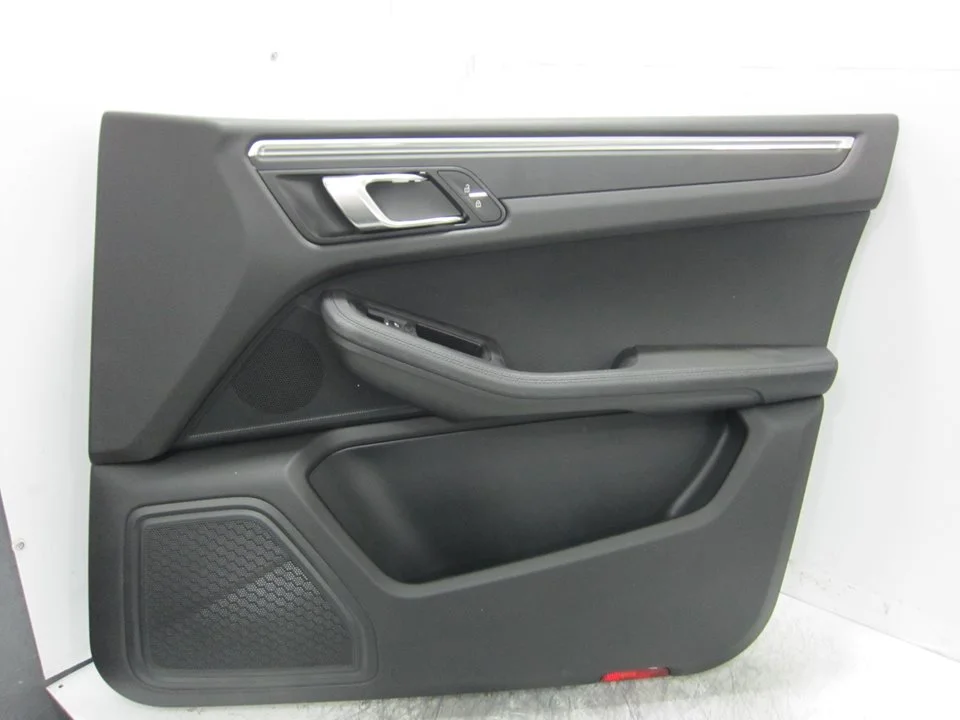 Foto de GUARNECIDO PUERTA DELANTERA DERECHA PORSCHE MACAN (95BA) referencia 95B867106