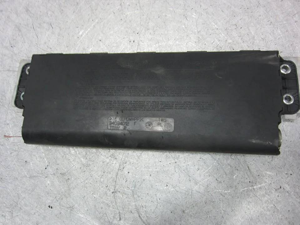 Foto de NO IDENTIFICADO VOLKSWAGEN GOLF VI (5K1)(10.2008) 1.6 TDI DPF (105 CV / 77 KW) referencia 5K1880841B