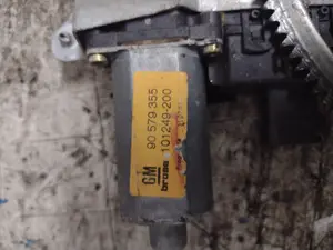 Foto de ELEVALUNAS DELANTERO IZQUIERDO OPEL ZAFIRA A referencia 90579355 foto 5