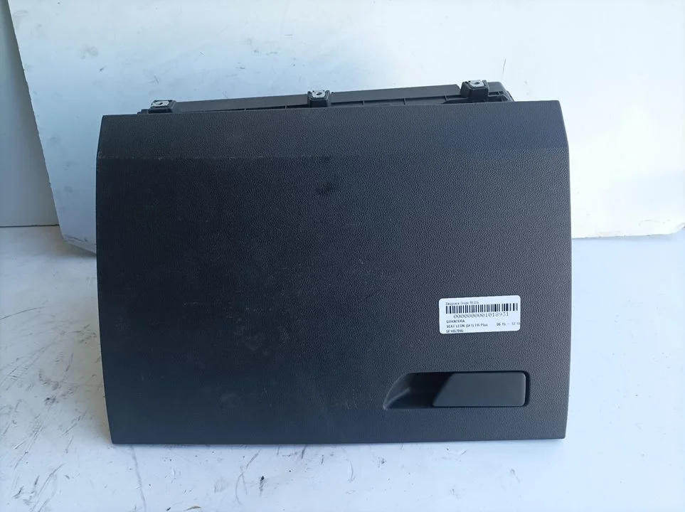 Foto de GUANTERA SEAT LEON (5F1) 2.0 TDI (184 CV / 135 KW) referencia 5F1857095