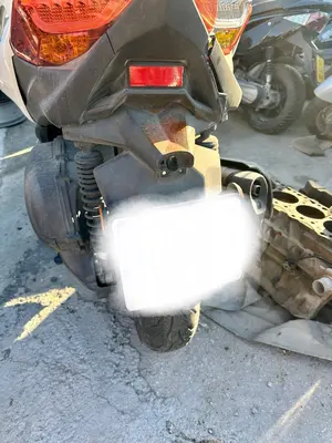 Foto de PORTAMATRICULAS YAMAHA X-MAX 300 292 cm3 - 20.6 kW (0 CV / 0 KW) foto 2