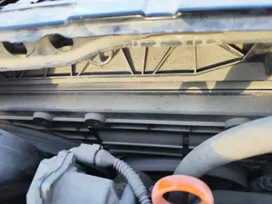 Foto de RADIADOR AGUA VOLKSWAGEN GOLF V (1K1)(10.2003) 2.0 TDI (140 CV / 103 KW) referencia 1K0121251AB foto 4