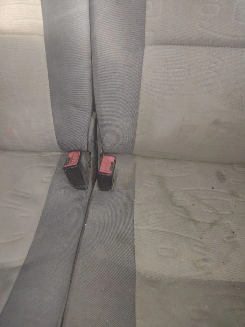 Foto de ENGANCHE CINTURON TRASERO IZQUIERDO PEUGEOT PARTNER (S2) 1.9 Diesel (69 CV / 51 KW)