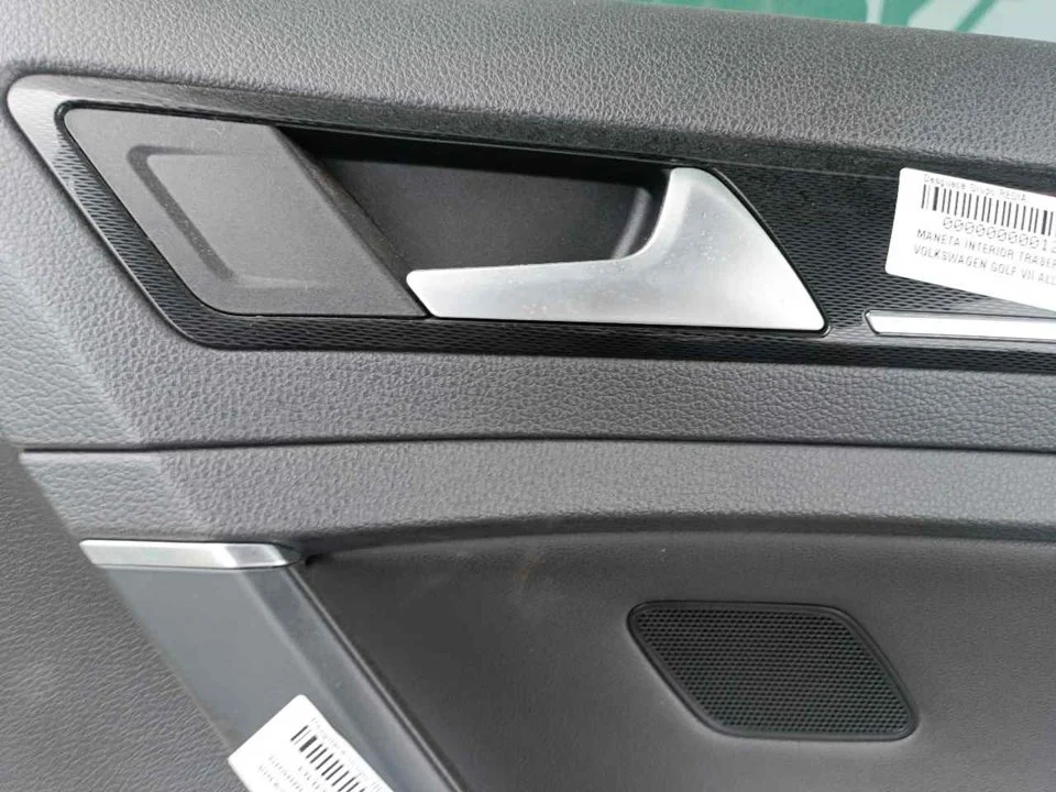 Foto de MANETA INTERIOR TRASERA DERECHA VOLKSWAGEN GOLF VII (5G1/BE1) 2.0 TDI (184 CV / 135 KW)