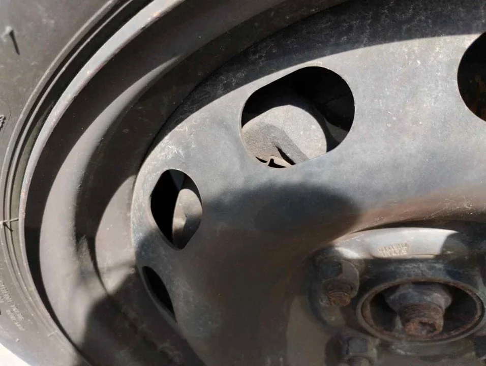 Foto de PINZA DE FRENO DELANTERA IZQUIERDA FORD FIESTA (CNN) 1.5 TDCi CAT (75 CV / 55 KW) referencia 1766840