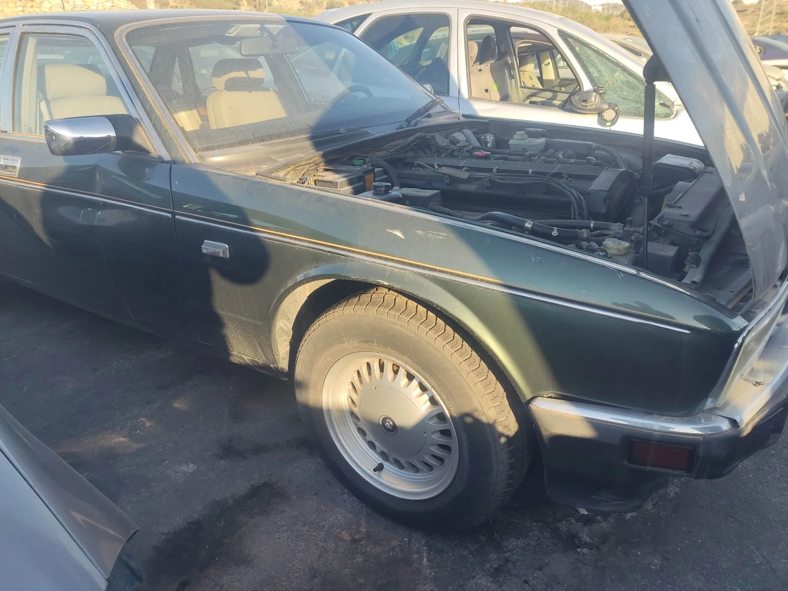 Foto de ALETA DELANTERA DERECHA JAGUAR XJ 4.0 CAT (222 CV / 163 KW)